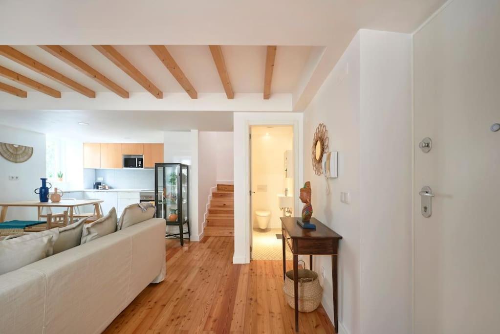 Charming Duplex With Private Terrace And Parking Lisbon